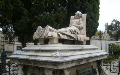 Monumentos funerarios en venta